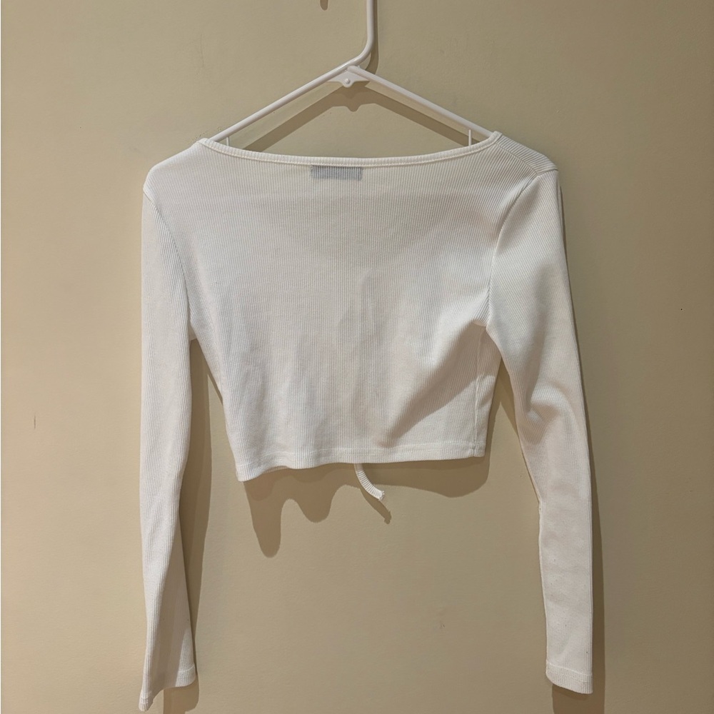 White Tie-Front Long Sleeve Crop Top - Picture 2 of 3